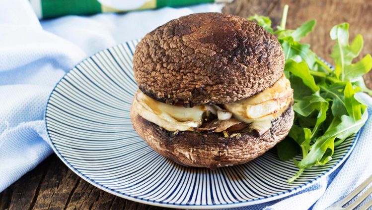 Portobelloburger met geitenkaas van de BBQ