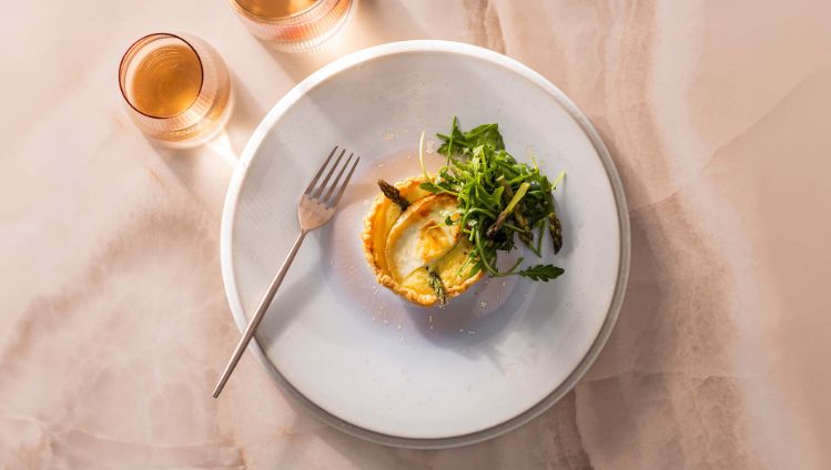 geitenkaas quiche met asperges - 3840x2160px