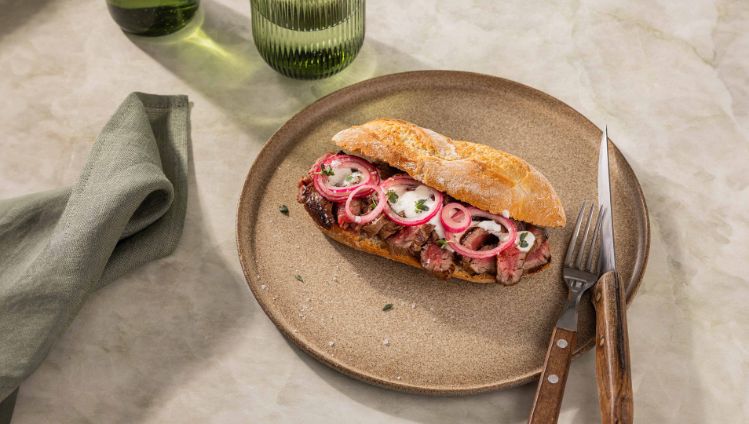 steak sandwich met geitenkaas - 3840x2160px