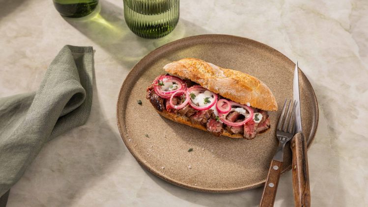 steak sandwich met geitenkaas - 3840x2160px